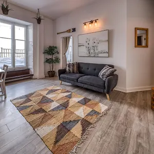North House - Des Remparts- 2-bed With Great Views, Terrace , Quebec City Canada