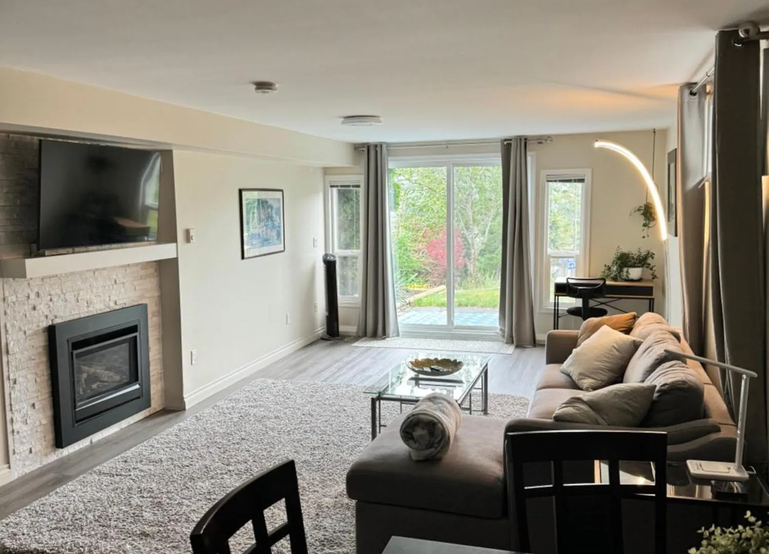 Bright Private Suite Near Departure Bay Beach Nanaimo 0*,  Canada